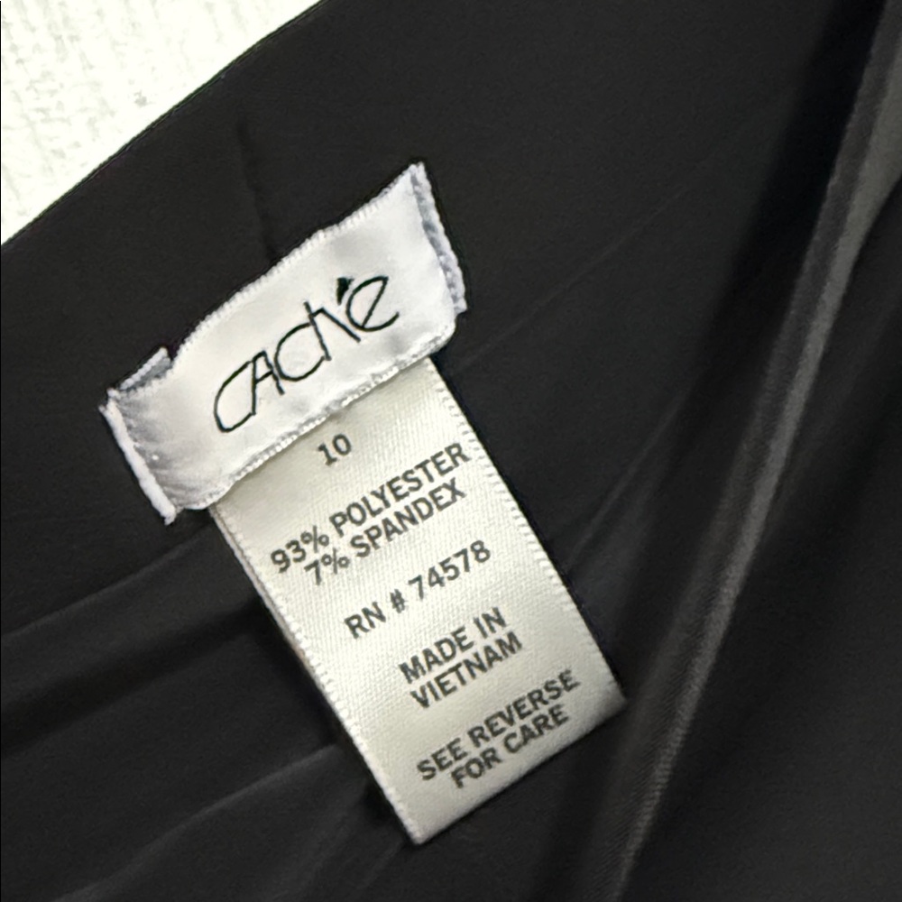 Cache women’s black zippered skirt - Picture 4 of 4